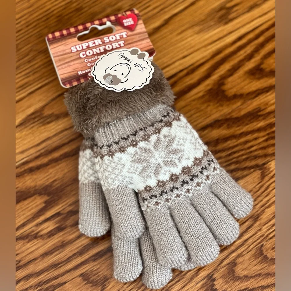 NWT JUMI Super Soft Teddy Gloves